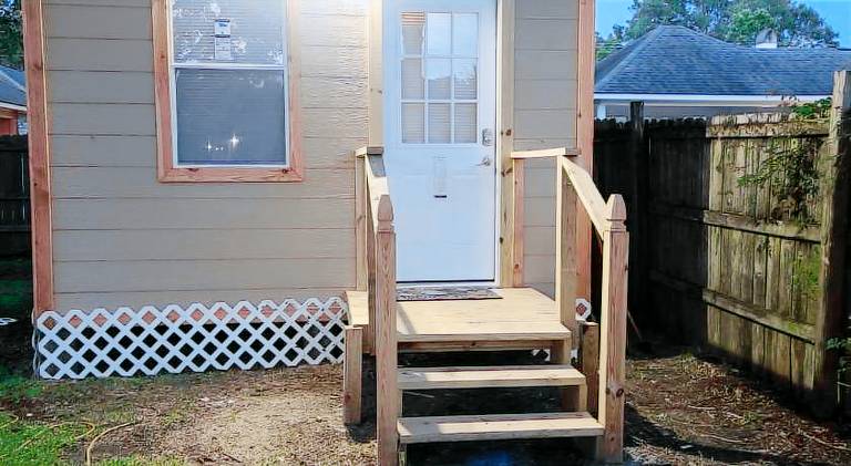 JAMMS tiny home