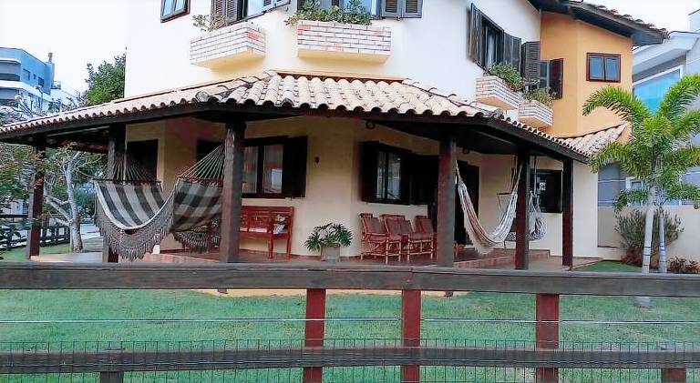 House with pool | Beach nearby | Pets allowed in Florianópolis