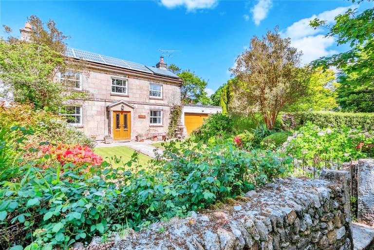 Fully equipped lovely cottage with garden | Pets allowed — photo 2