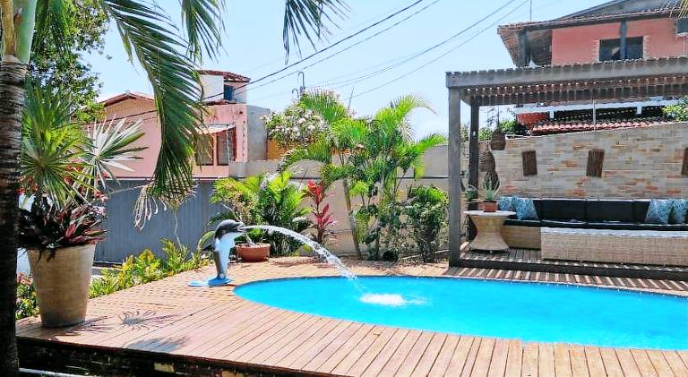 Vacation home with pool — photo 4