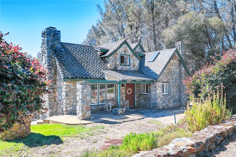 Cabin Auburn