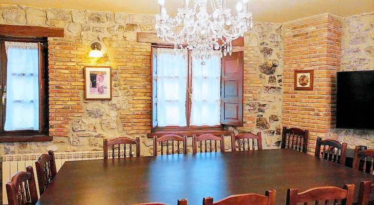 House with patio — photo 4