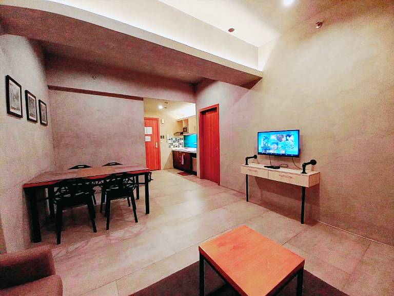 Charming house with pool | Good for workation | Pets allowed in Quezon City