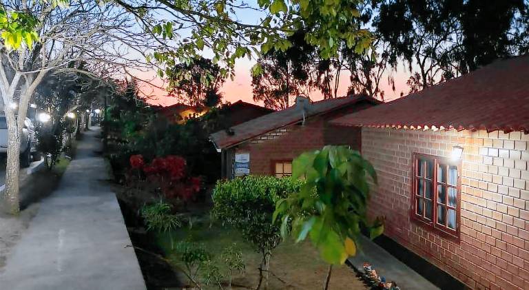 Ample vacation home with pool | Pet-friendly — photo 4