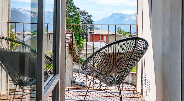 Charming rental apartment with patio | Pets are welcome in Chiavenna