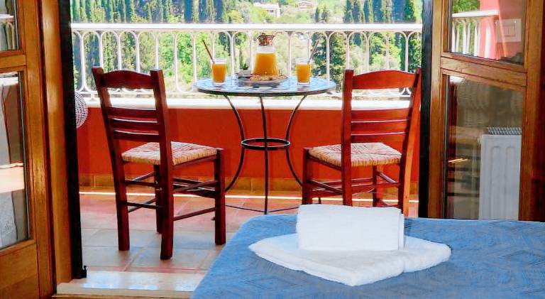 Fully equipped vacation home with grill, patio & garden | Pet-friendly — photo 4