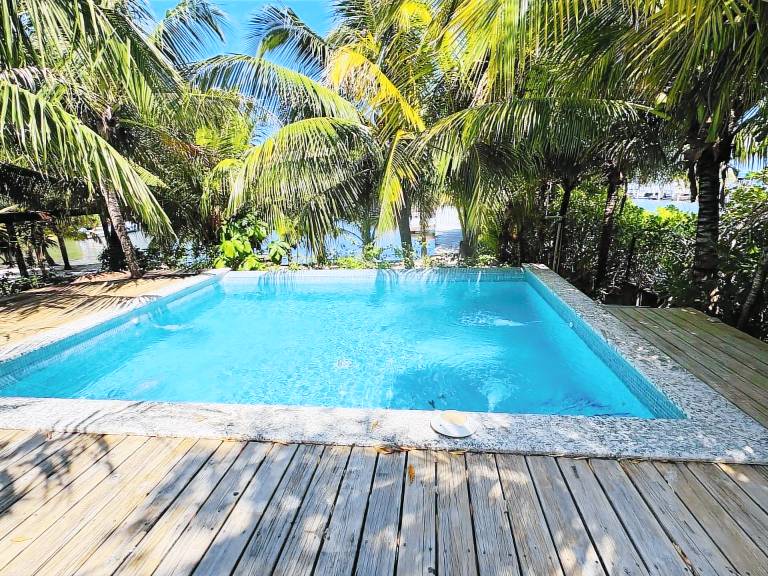 Villa Pristine Bay