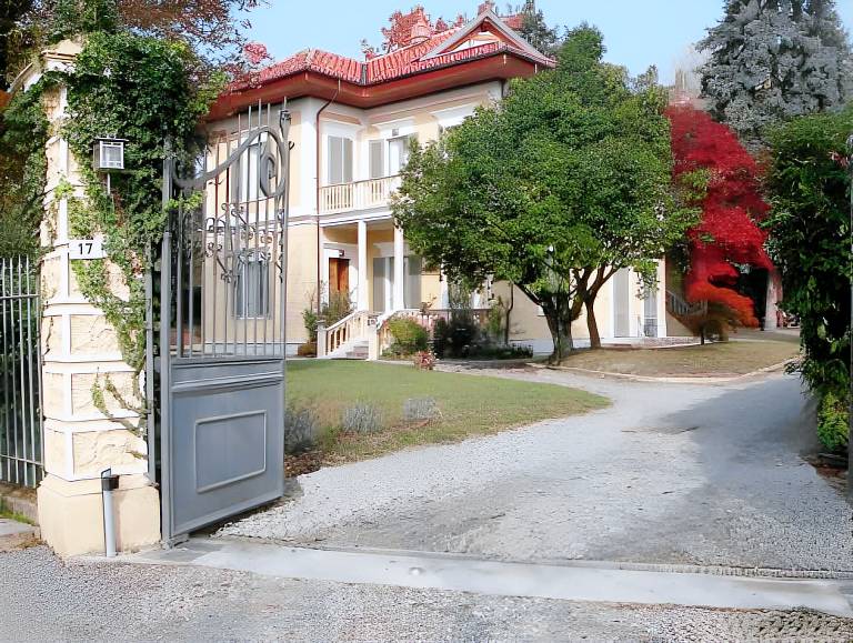 80 m² Apartment mit Hotelservice