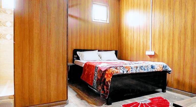 Mehra Cottage in Almora