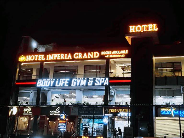 Hotel Imperia Grand