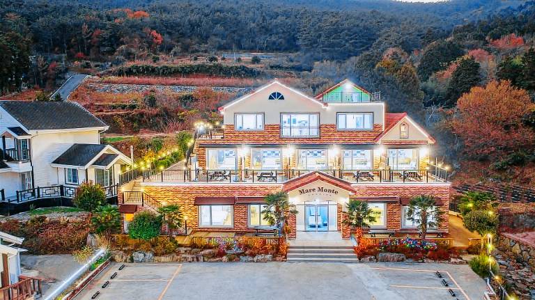 Geoje Maremonte Pension