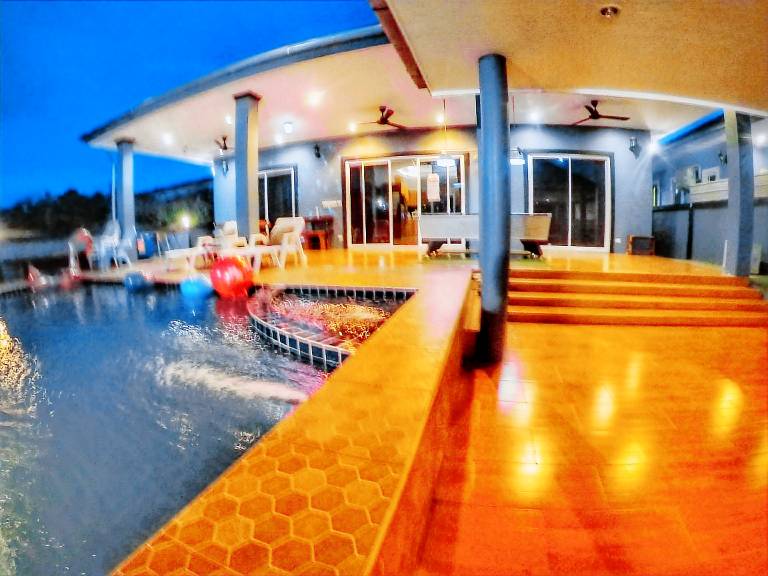 Charming villa with pool | Pet-friendly — photo 3