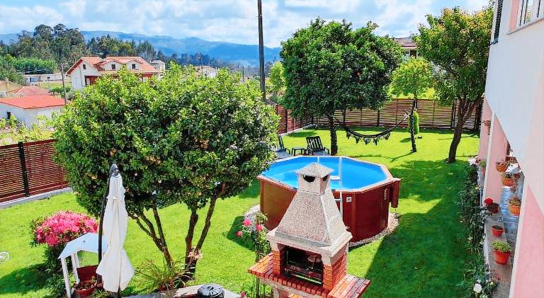 House with BBQ, private pool & garden in Viseu