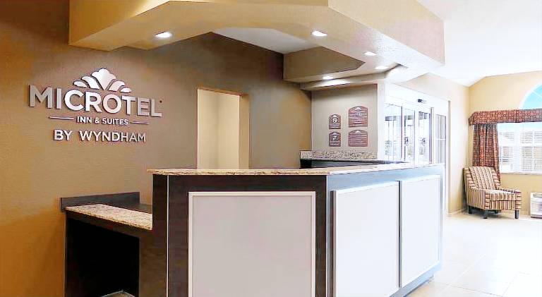 Microtel Inn & Suites by Wyndham Kenedy/Karnes City — photo 5