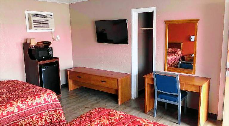 Budget Inn - New Albany — photo 2