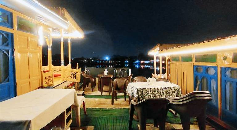 Houseboat New Shamus Maqbool — photo 3