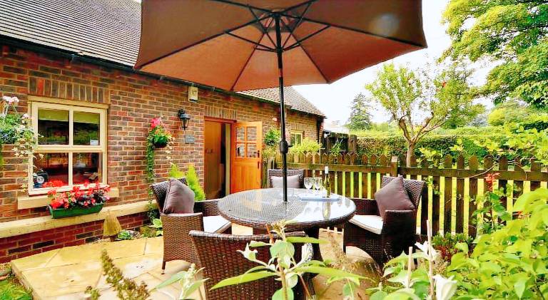 Vacation home with garden, patio & barbecue — photo 3