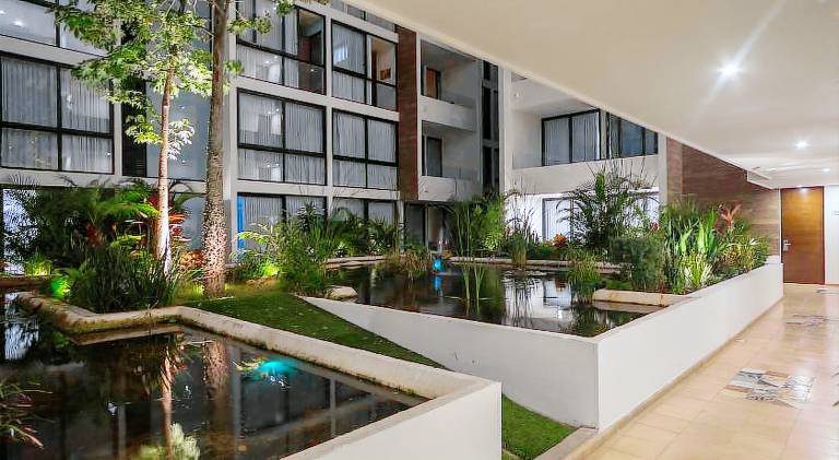 Wonderful serviced apartment with patio & pool | Pet-friendly — photo 5