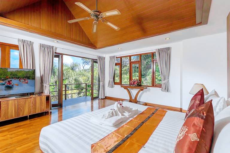 Children-friendly beautiful villa with private pool, hot tub & BBQ | Perfect for remote work | Pets allowed — photo 2