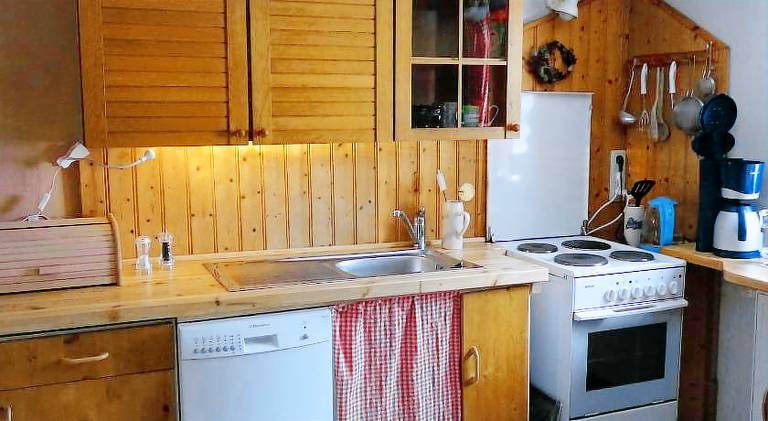 Holiday apartment with 3 rooms for 6 persons — photo 2