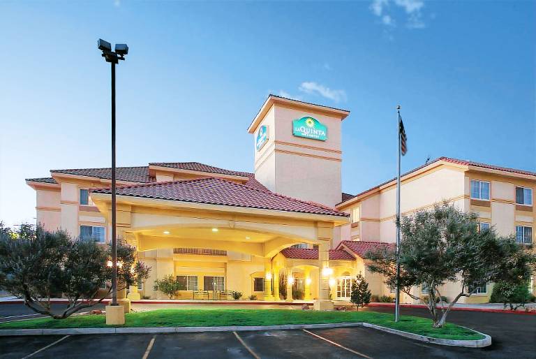 La Quinta Inn & Suites by Wyndham Albuquerque Midtown in Albuquerque, NM