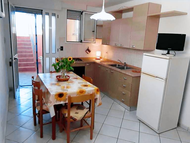 Holiday apartment with terrace — photo 5