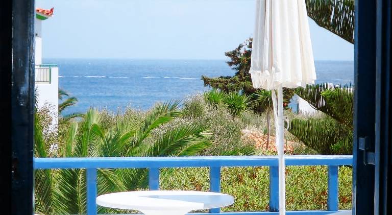 Pleasant serviced apartment with patio, garden & pool | Close to the beach | Pets are welcome — photo 4