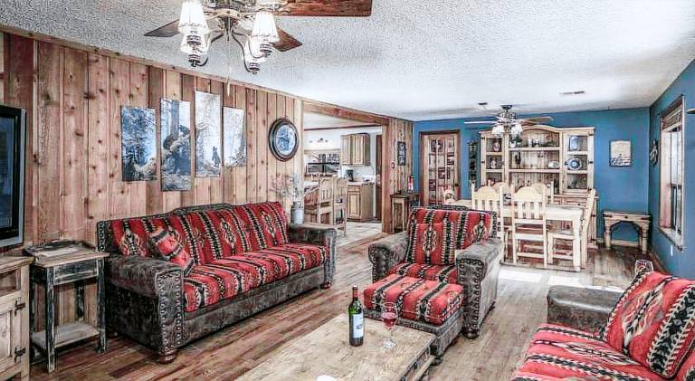 House with barbecue & patio — photo 4