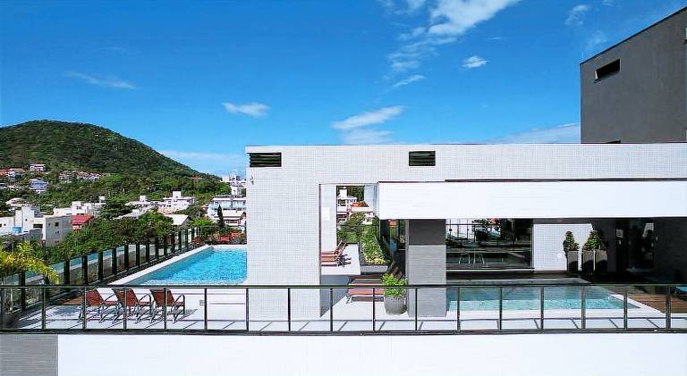 Holiday apartment with pool — photo 3