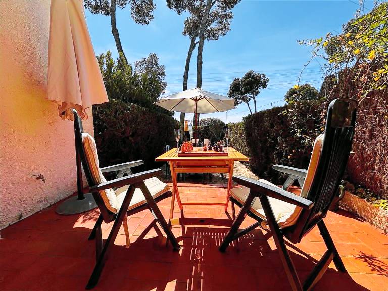 Comfy House with Pool Access, Terrace, and Forest View near L'Estartit Beaches — photo 4