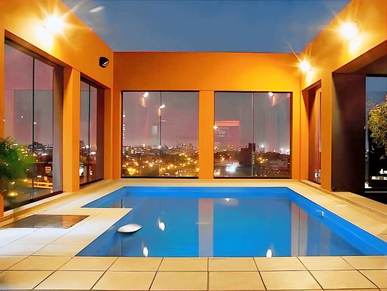 Los Tallanes Hotel & Suites in Lima