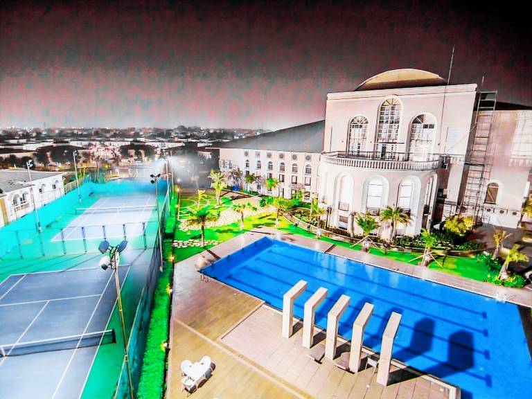 Club Paraiso