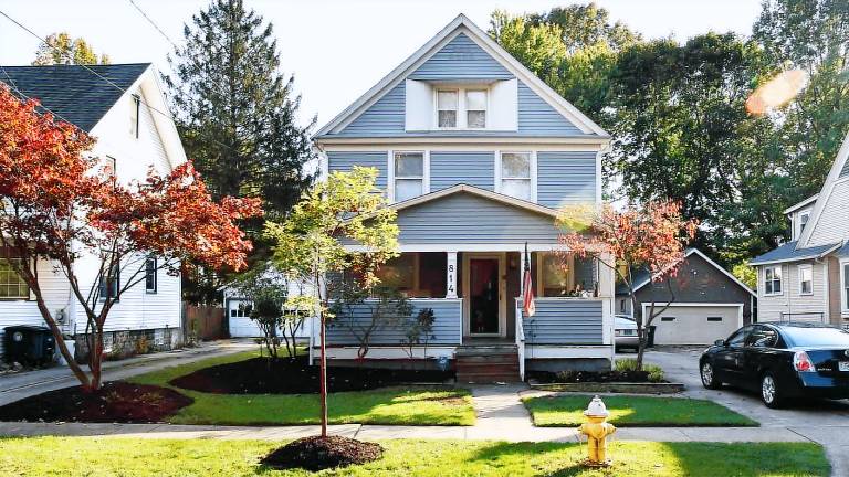 Berrodin Bed and Breakfast in Akron, OH