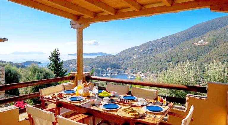 Villa with patio, hot tub & BBQ — photo 3