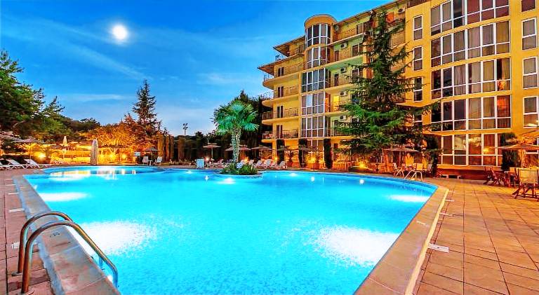Joya Park Apartments in Varna