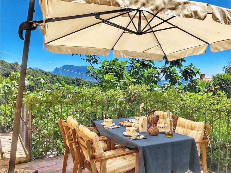 Fully equipped big vacation home with terrace & garden | City view | Pets are welcome — photo 4