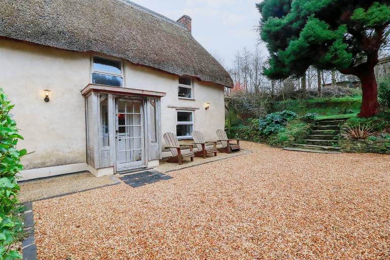 Family-friendly pleasant cottage with garden | Pets are welcome — photo 2