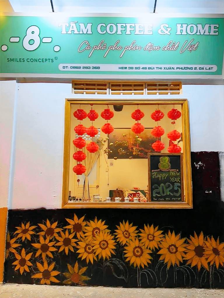 EIGHT COFFEE & HOME in Da Lat