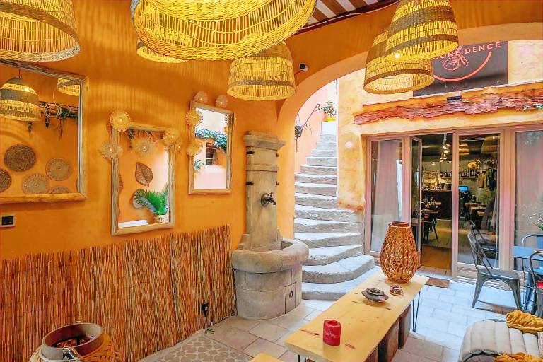 La Confidence in the heart of L'Isle sur la Sorgue — photo 3