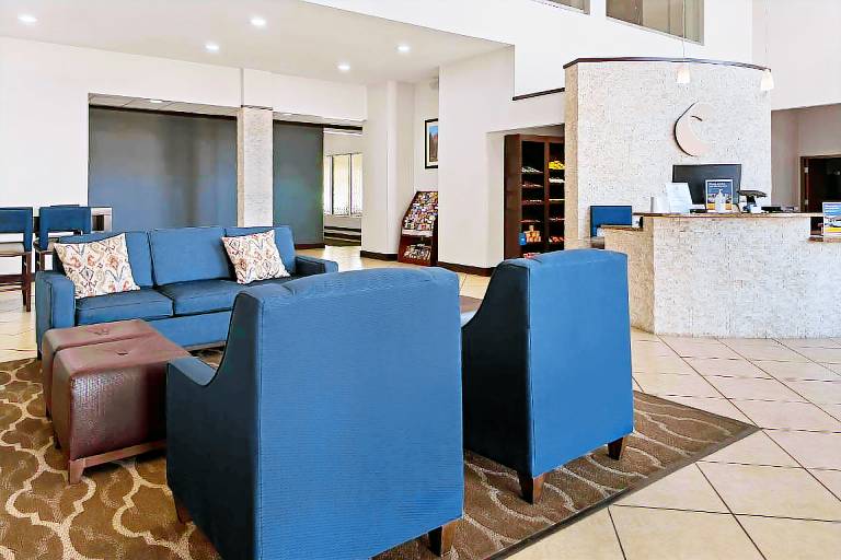 Comfort Suites Granbury — photo 4