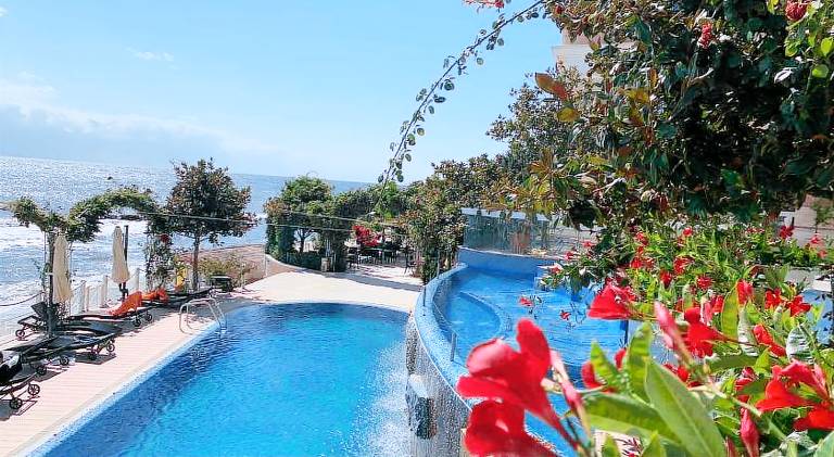 Nice holiday apartment with pool, patio & hot tub | Beach nearby | Suitable for remote work | Pet-friendly — photo 3