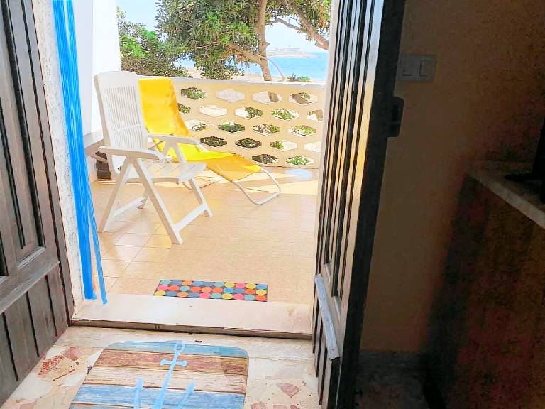 House with BBQ, garden & patio — photo 2