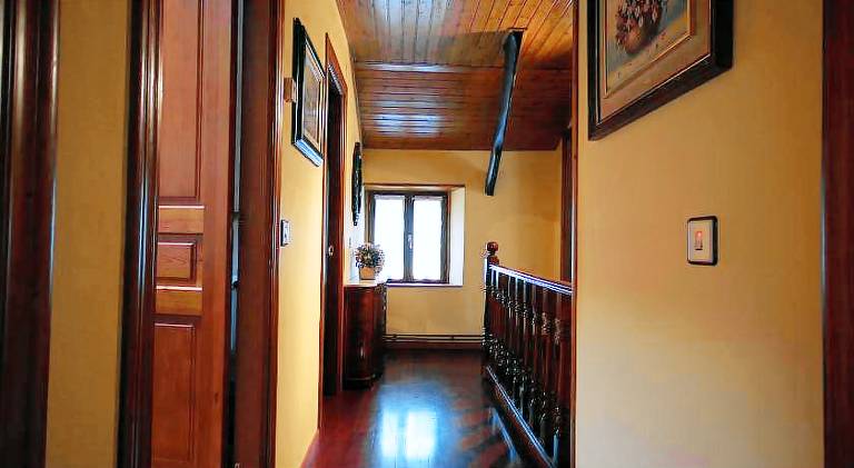 House with barbeque, yard & terrace — photo 5