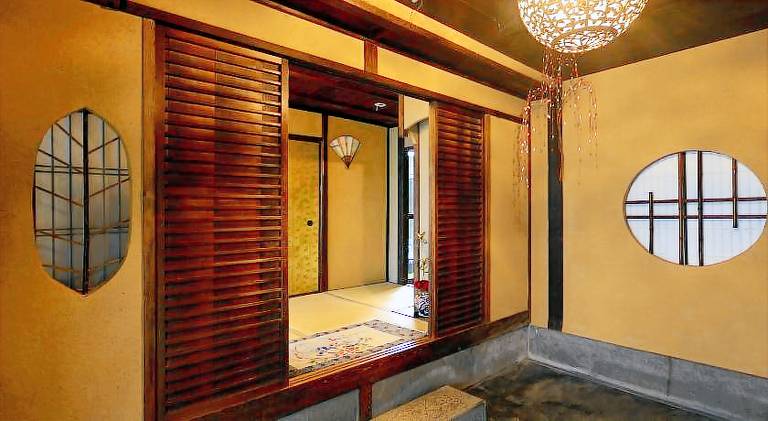 Villa with jacuzzi — photo 4
