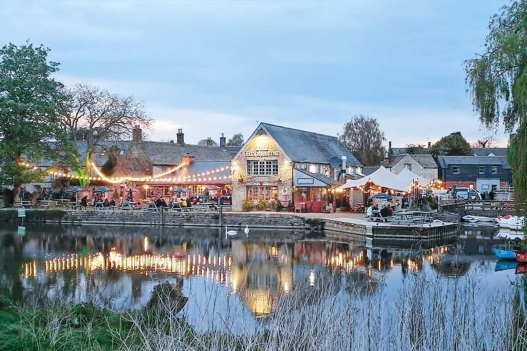 The Riverside Inn