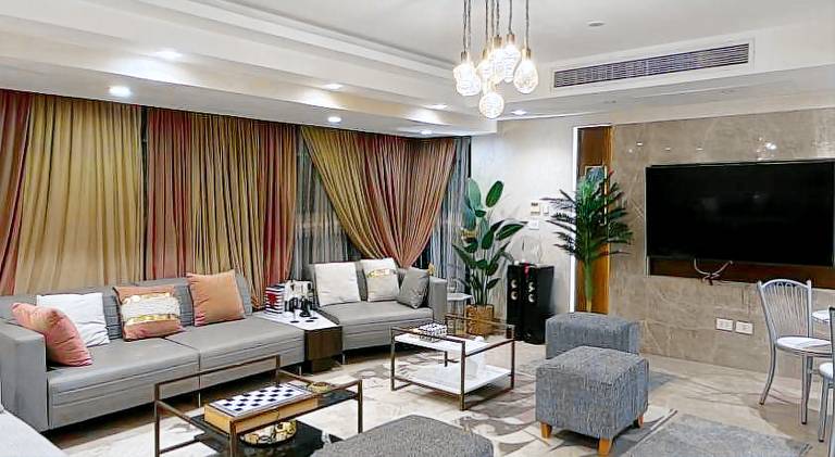 Luxurious 2 beds Apartment at Cairo Dokki Located primarily in Mossadak street in Giza
