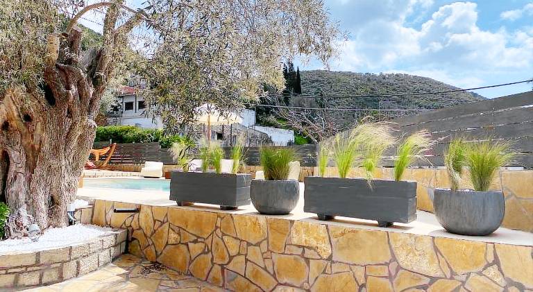 Villa with patio, barbecue & private pool — photo 5
