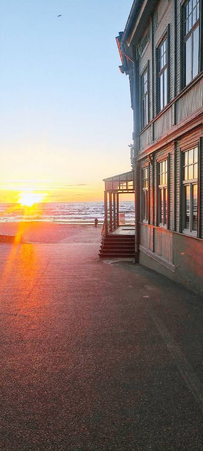 Jurmala Beachfront Art Gallery Mansard Suite — photo 5