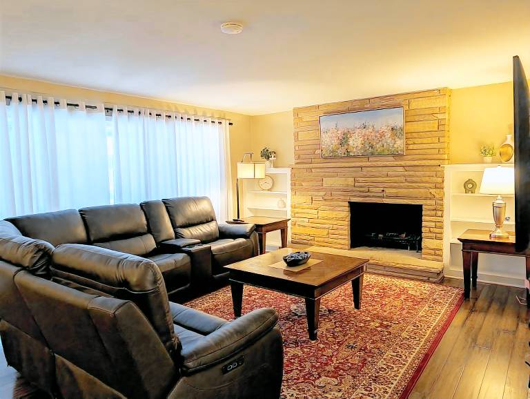 House East Amherst