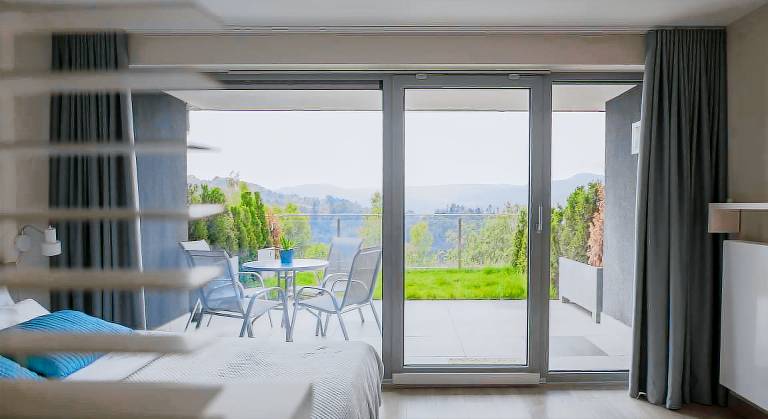 Wonderful rental apartment with terrace | Mountain view | Dogs allowed — photo 2